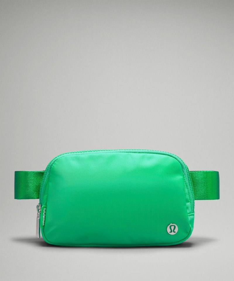 Lululemon Everywhere Belt Bag with Long Strap 1L Green Punch Online Outlet Sale Lululemon Everywhere Belt Bag with Long Strap 1L Green Punch Online Outlet Sale