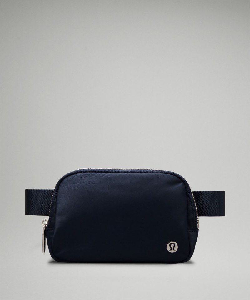 Lululemon Everywhere Belt Bag 1L *Metal Hardware True Navy / Silver Online Outlet Sale Lululemon Everywhere Belt Bag 1L *Metal Hardware True Navy / Silver Online Outlet Sale